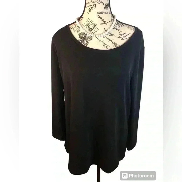 Chicos Size 2 Large Black Blouse Zipper Back Scoop Neck Stretch - Picture 1 of 3